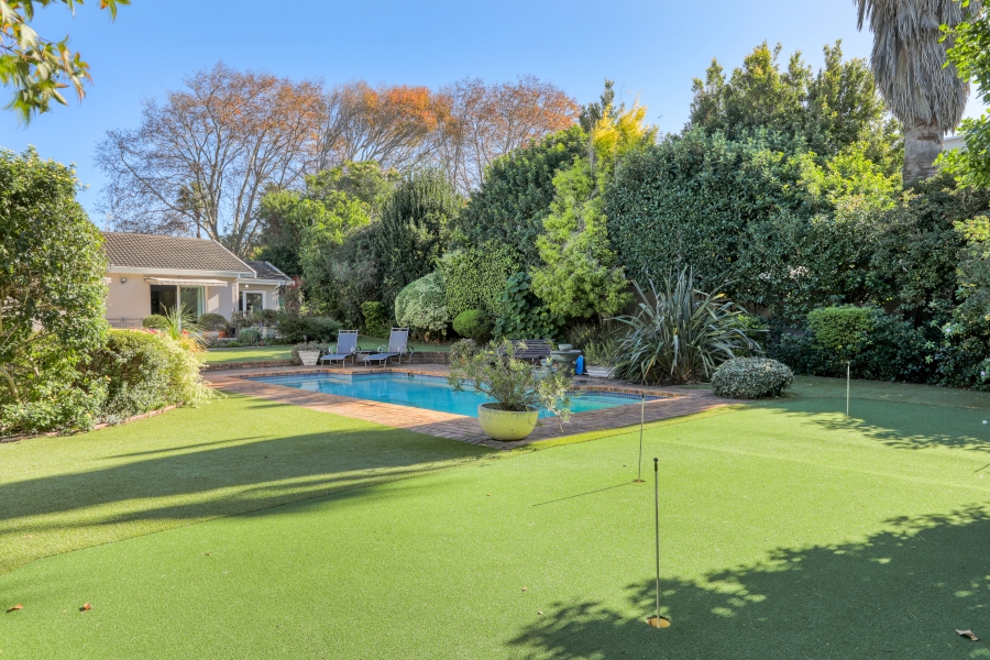 4 Bedroom Property for Sale in Constantia Western Cape